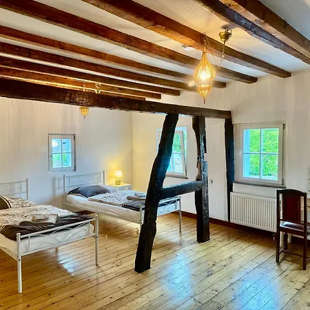 Charmantes Haus Naehe Bonn Koeln Messe Phantasialand بورنهايم