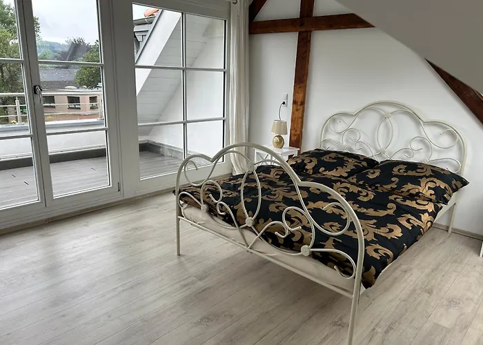 Charmantes Haus Naehe Bonn Koeln Messe Phantasialand * Bornheim (Rheinland)