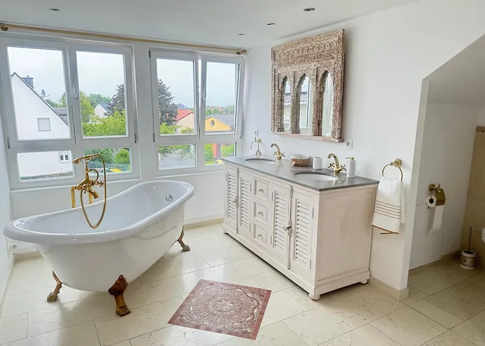 Charmantes Haus Naehe Bonn Koeln Messe Phantasialand *